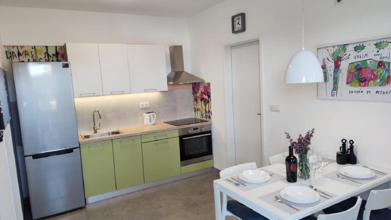 Apartments More Vis Luaran gambar